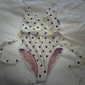 Old navy wrap swimsuit